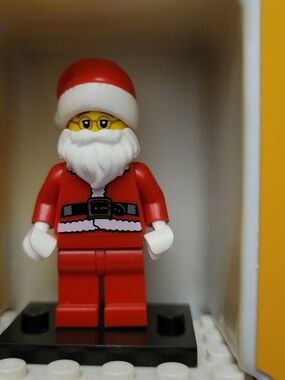 Mini Lego Santa Claus Figure Vintage EUC